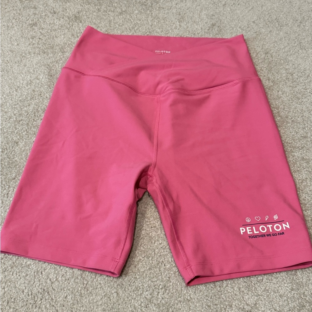 Peloton Women's Cadent Pink Bike Shorts 7” - V Cross top